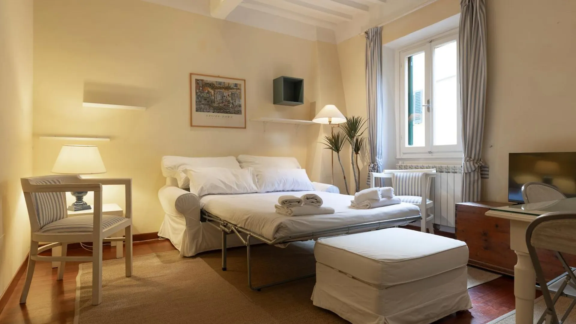 Sweet San Frediano Apartment Florence 0*,