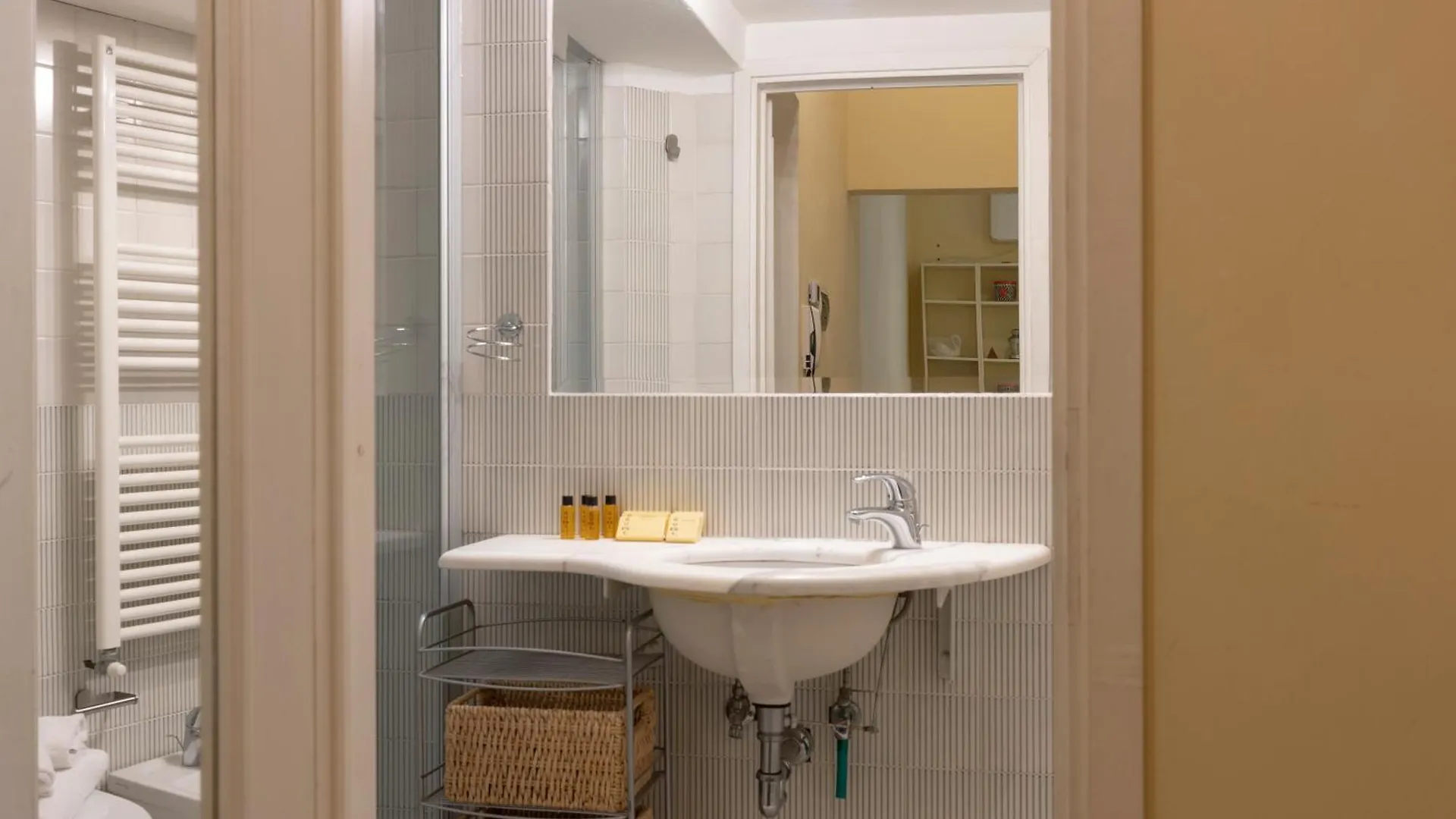Sweet San Frediano Apartment Florence Italy