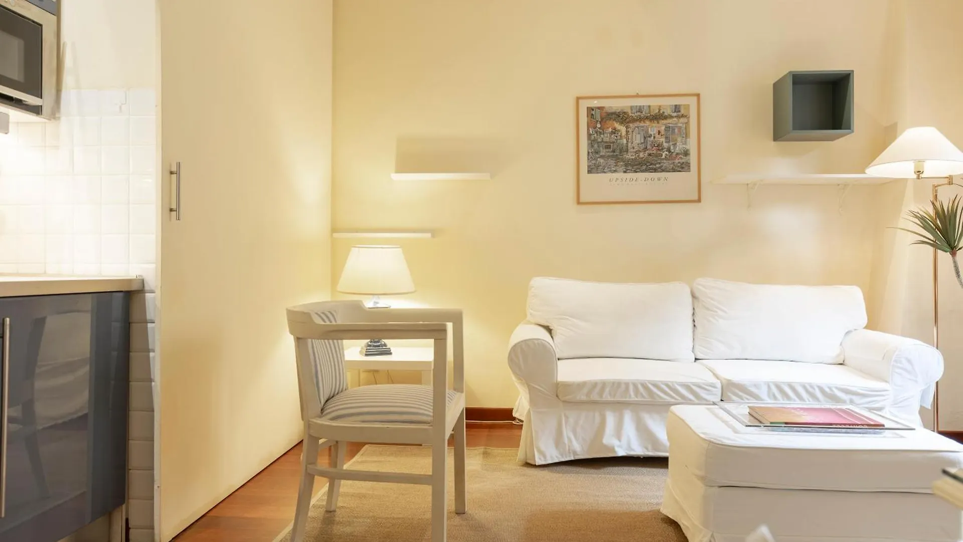 Sweet San Frediano Apartment Florence