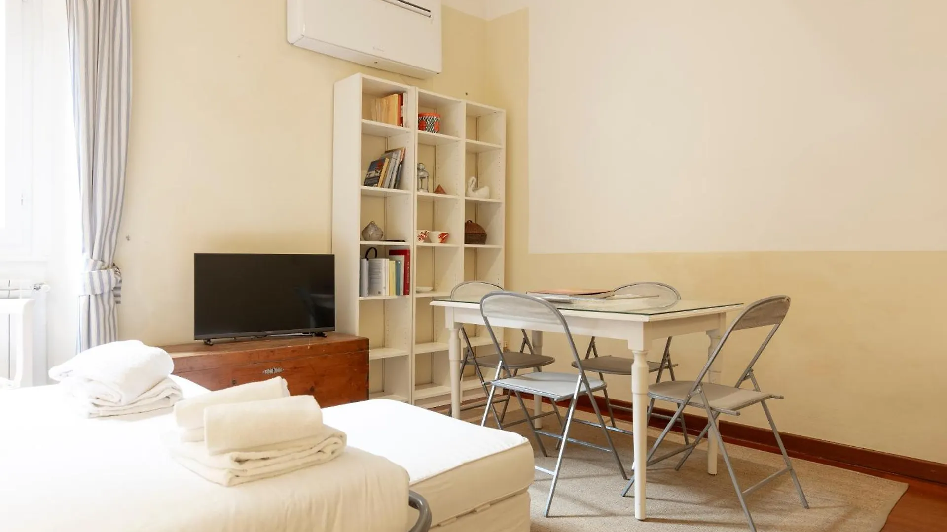 Sweet San Frediano Apartment Florence