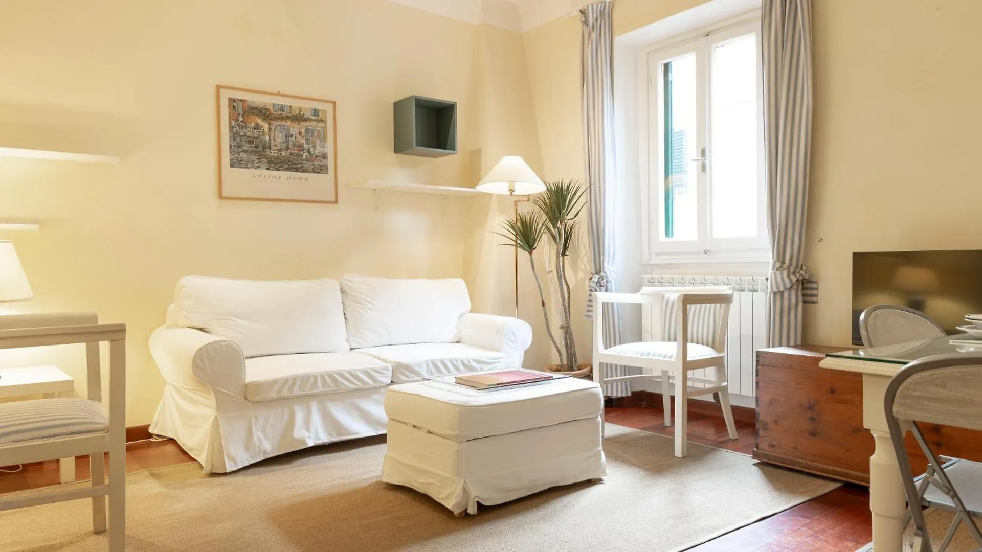 Sweet San Frediano Apartment contacts